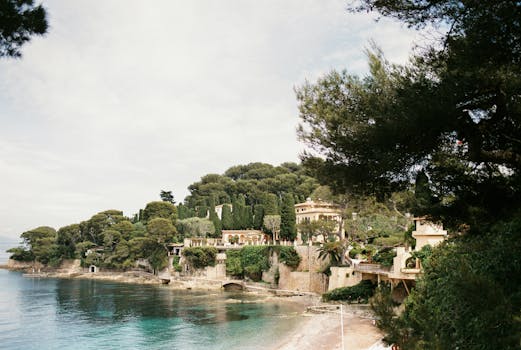 French Villas Reserved for Corporate Dynasties
