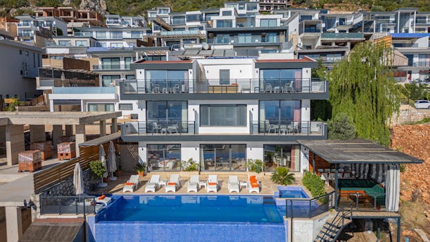 Italian Hillside Villa Hotels Catering to Ultra-Wealthy Guests