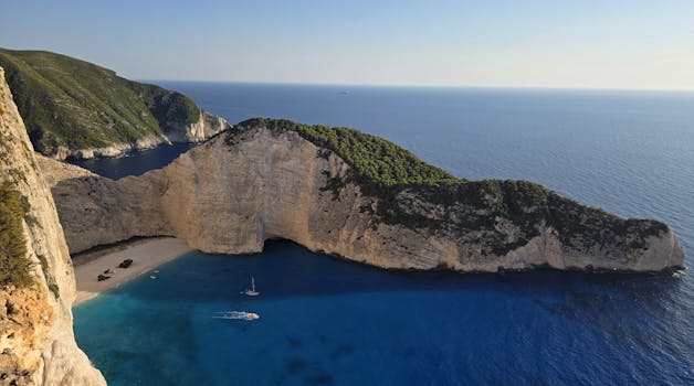 Ultra-Discreet Villas Along France’s Hidden Coastlines